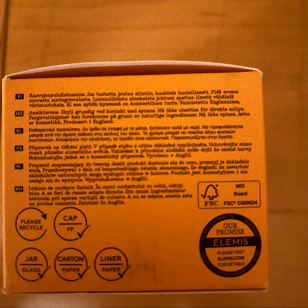 Elemis NIB Host Pick superfood glow cleansing butter - Picture 3 of 5